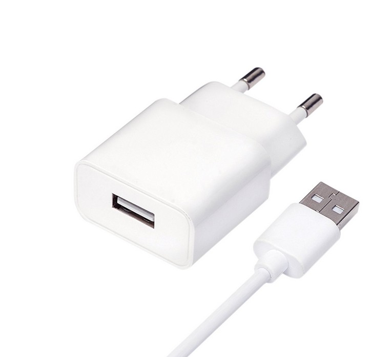 Universal Netzteil USB Ladestecker Adapter 5V / 1A Universal Netzteil USB Ladestecker Adapter 5V / 1A