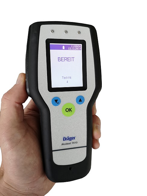 Alcohol tester Dräger Alcotest 7510 Standard + 25 mouthpieces & calibration  voucher