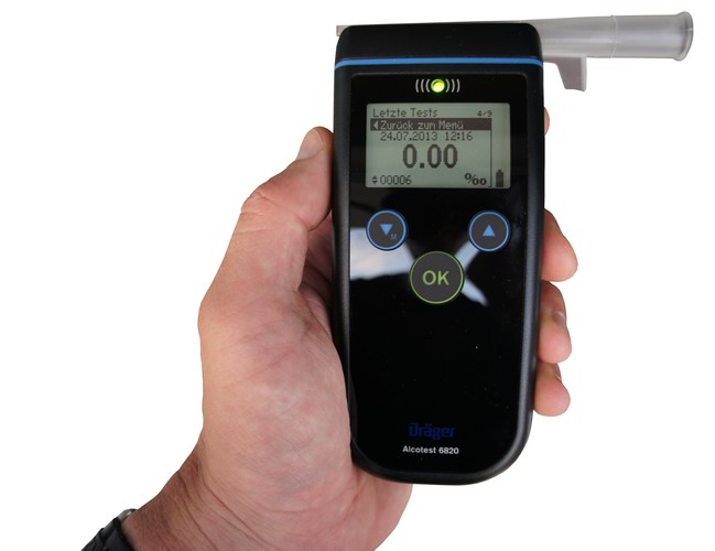 Dräger Alcotest 6820 med. Quick and accurate breath alcohol analysis